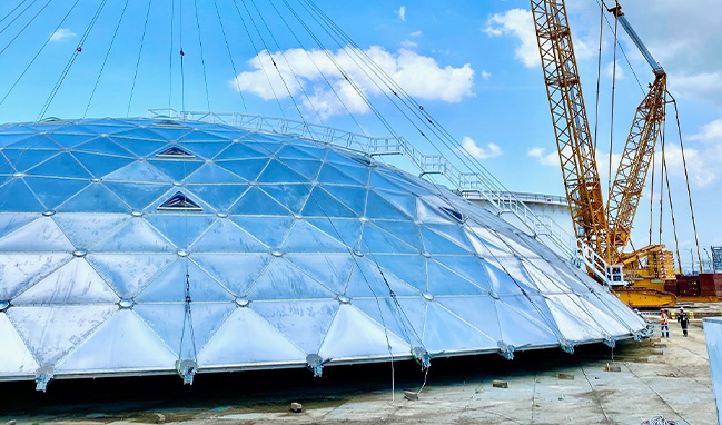 New-storage-tank-dome-installation-at-Hebert-Tank-Farm